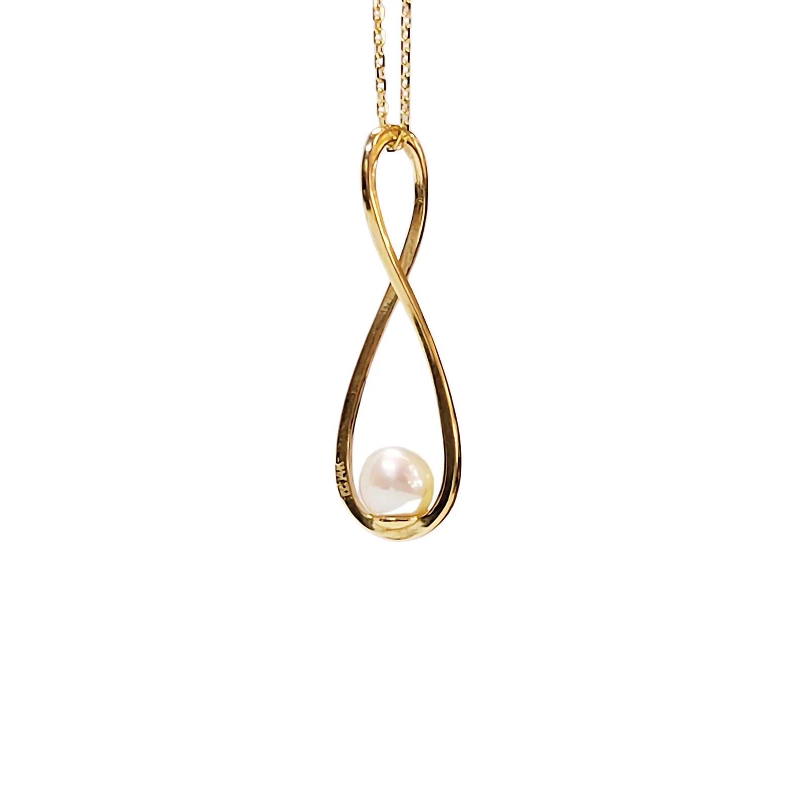 14k Gold Infinity Pearl Necklace